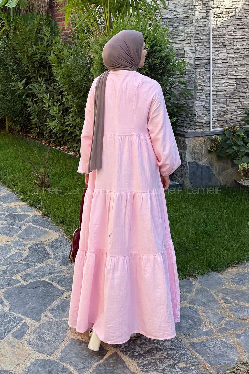 Lamelif Ön Yarım Düğme Detaylı Müslin Kumaş Tesettür Elbise Pembe