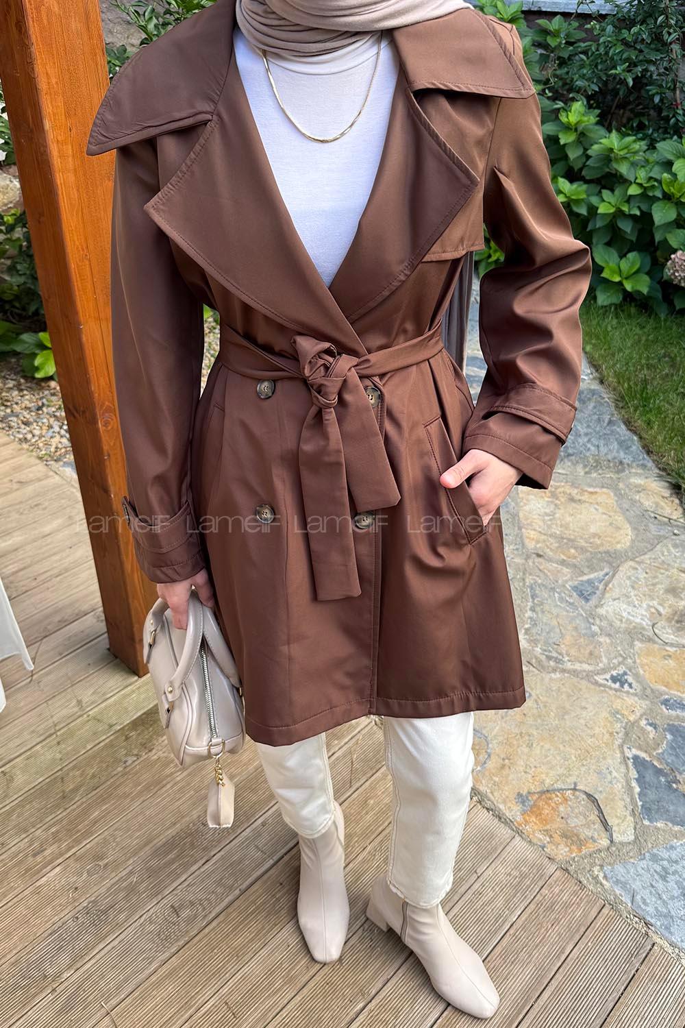 Lamelif Kol Kemerli Kısa Trençkot Kahverengi