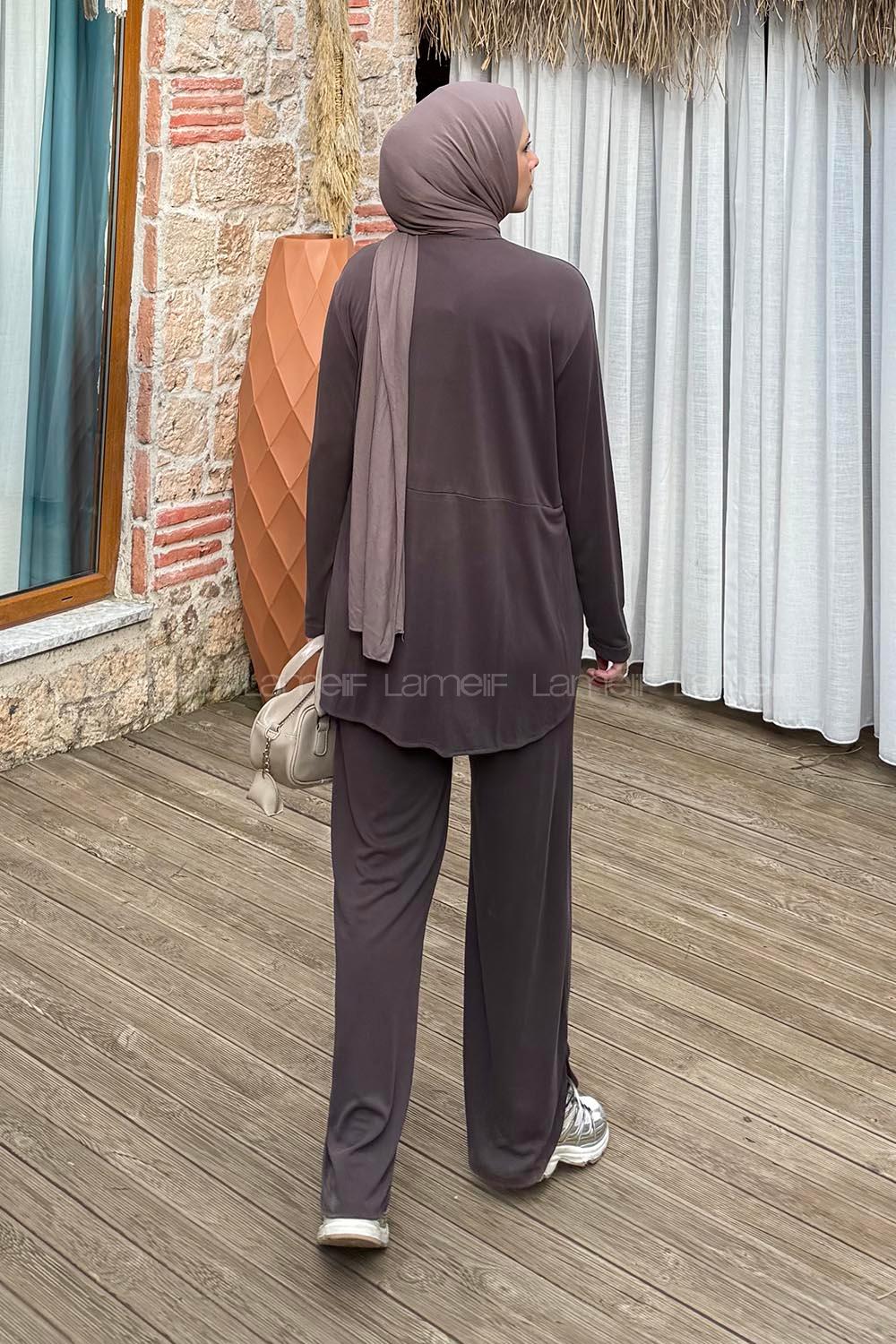 Lamelif Yan Yırtmaç Detaylı Takım Kahverengi