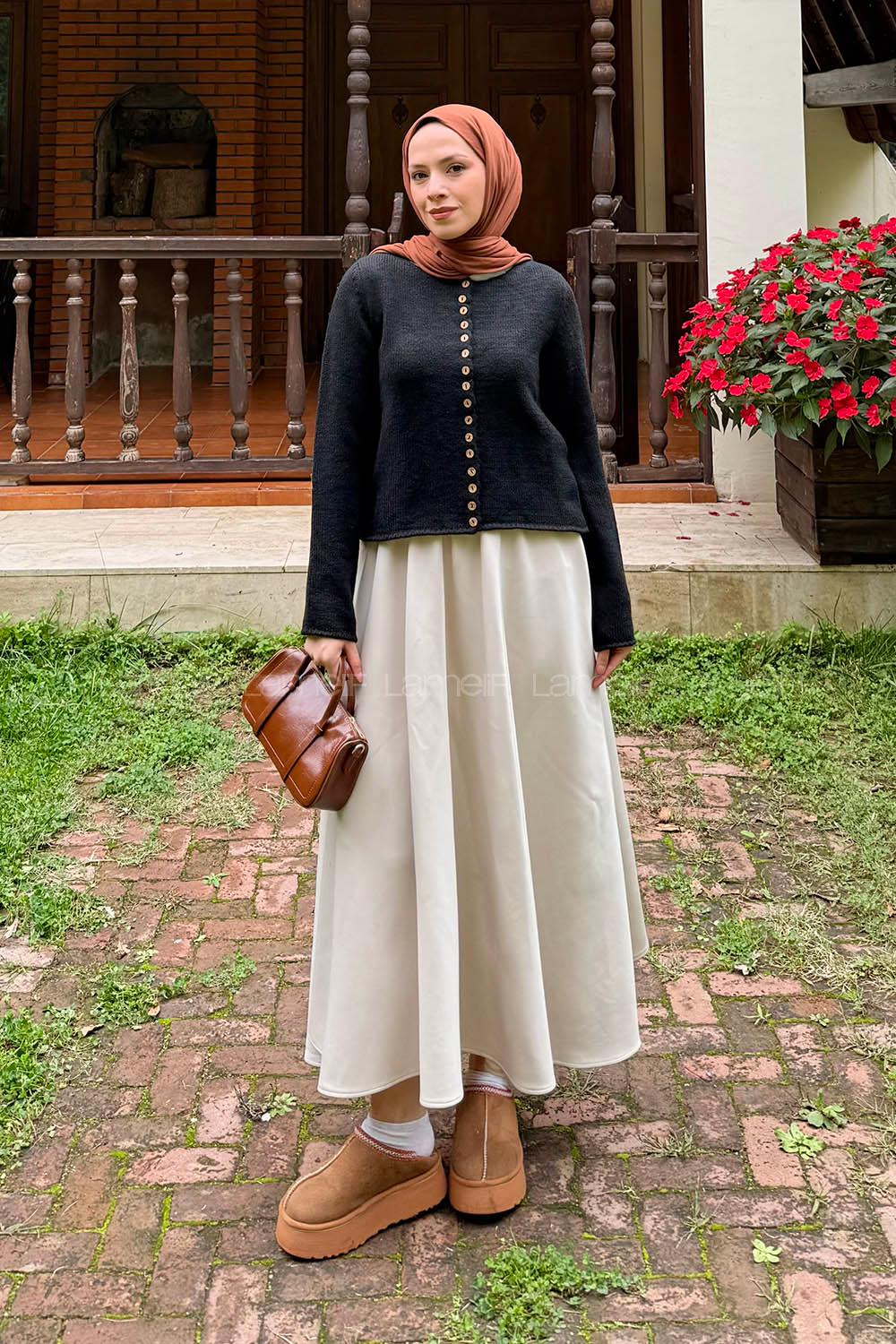 Lamelif Düğme Detaylı Hırka Siyah