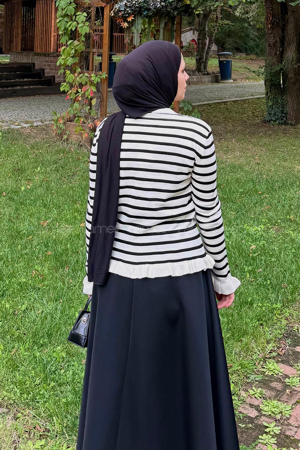 Lamelif Fırfırlı Çizgili Hırka Naturel