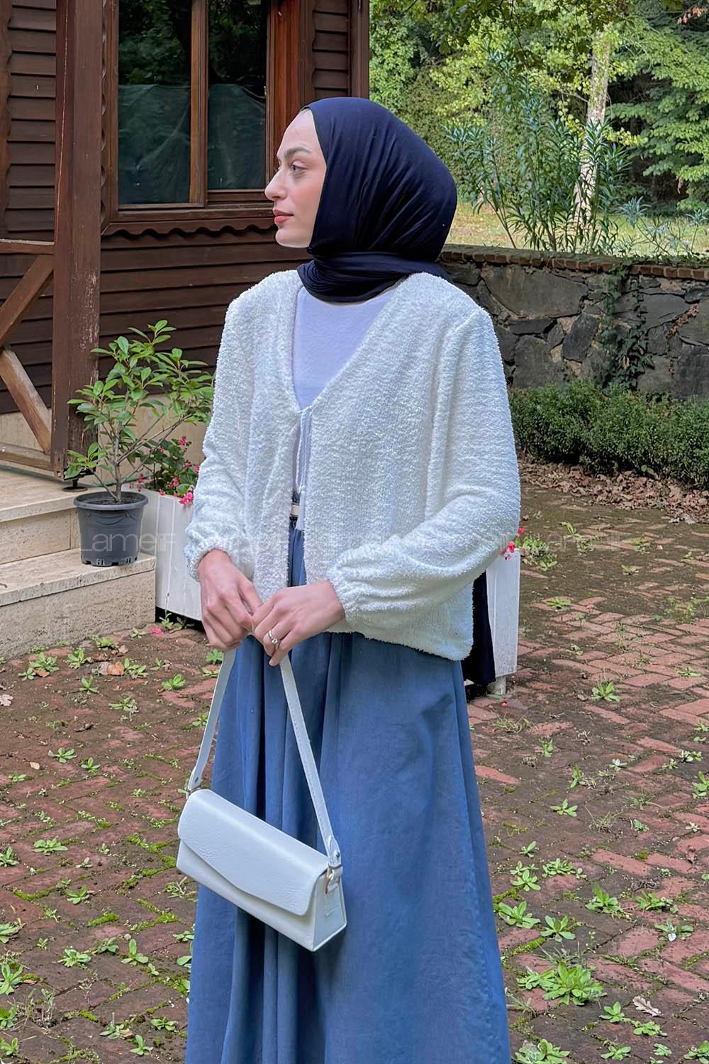 Lamelif Püsküllü Hırka Beyaz