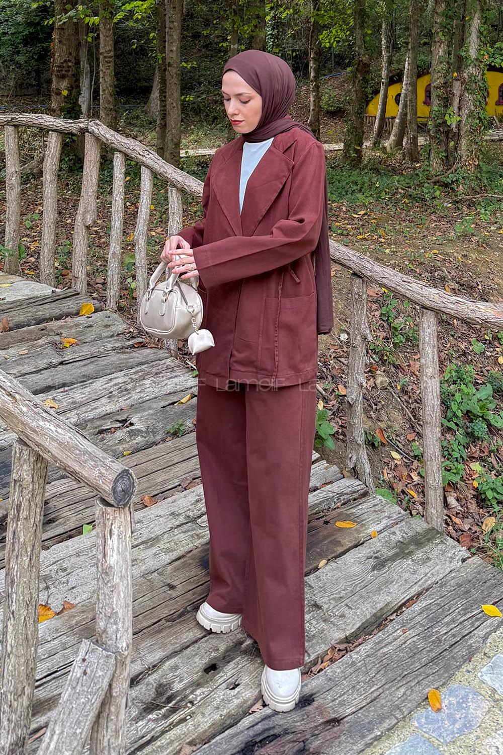 Lamelif Yan Bağlama Detaylı Pantolonlu Takım Kahverengi
