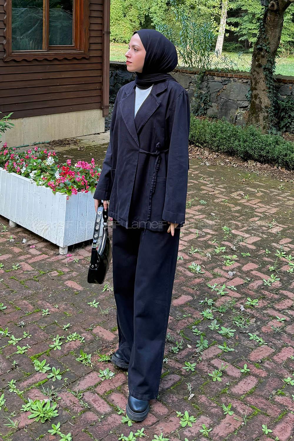 Lamelif Yan Bağlama Detaylı Pantolonlu Takım Siyah