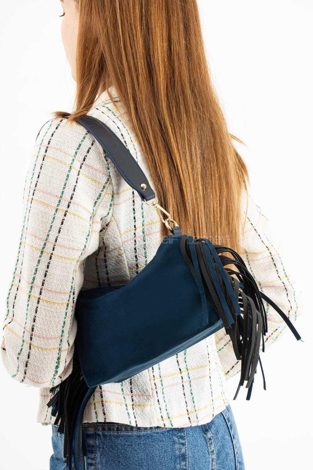 Lamelif Süet Püsküllü Kadın Omuz Çantası Lacivert