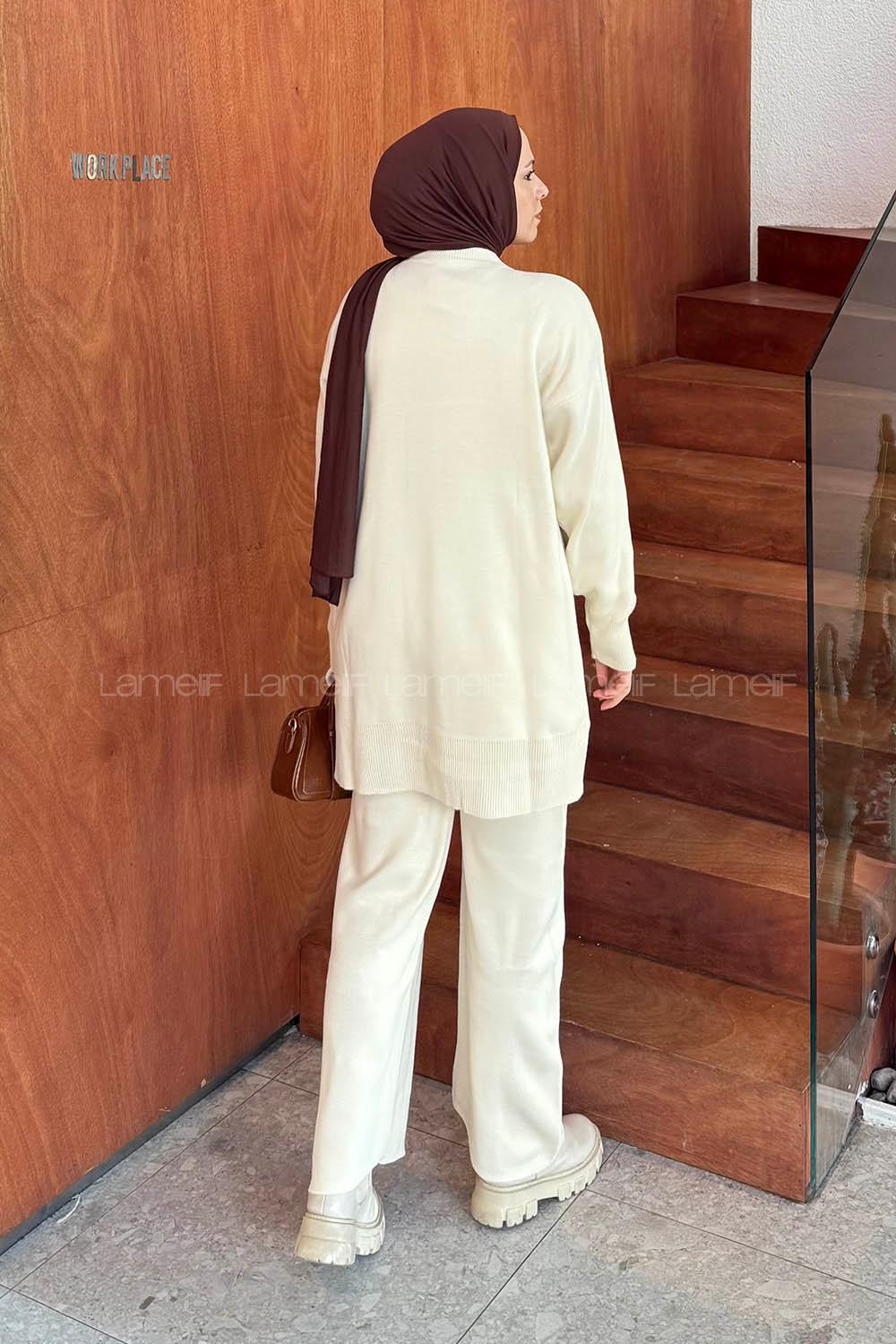 Beige Crew Neck Long Arm Acrylic Knitwear Regular Trousers Comfortable Suit