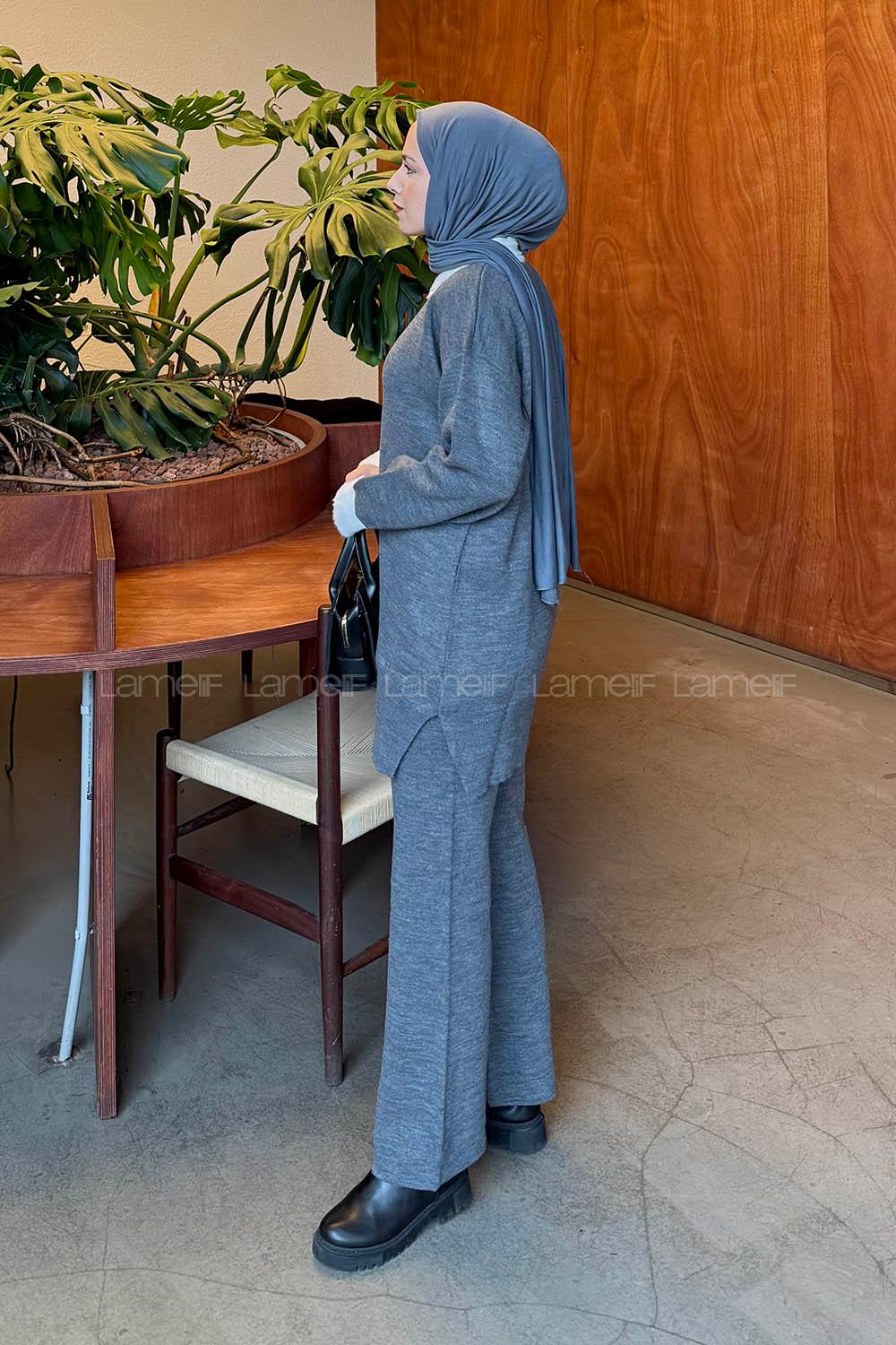 Lamelif Yakası Taşlı Triko Takım Gri