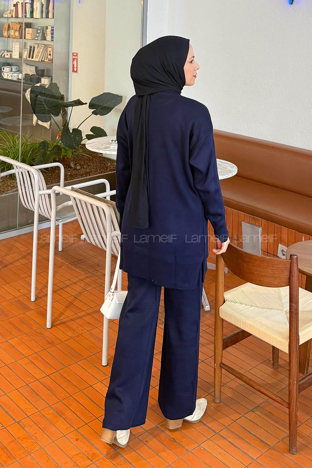 Lamelif Çiçek Aksesuarlı Triko Takım Lacivert