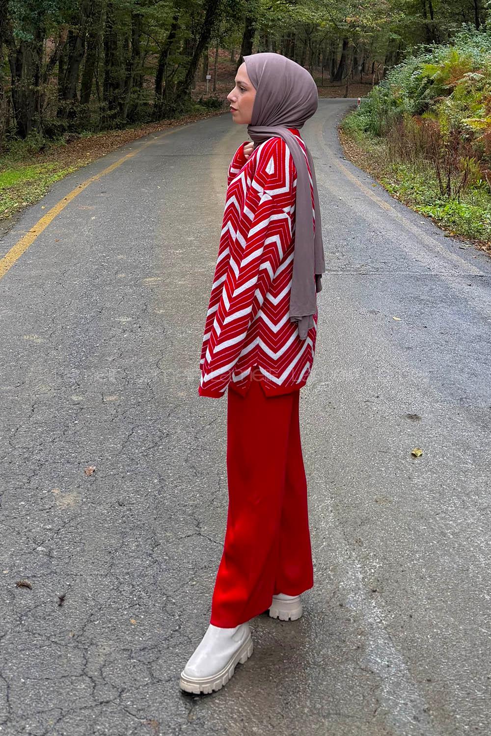 Lamelif Çizgi Detaylı Triko Takım Nar Çiçeği