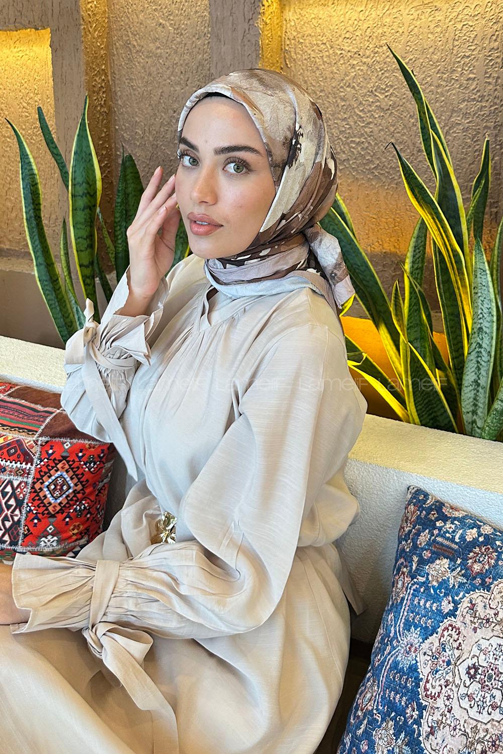 Lamelif Çiçek Desen Bambu Eşarp Camel