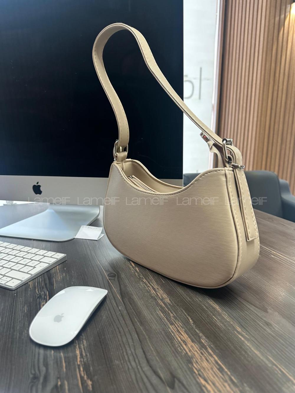 Kadın Kemer Aksesuarlı Baget Omuz Çantası 