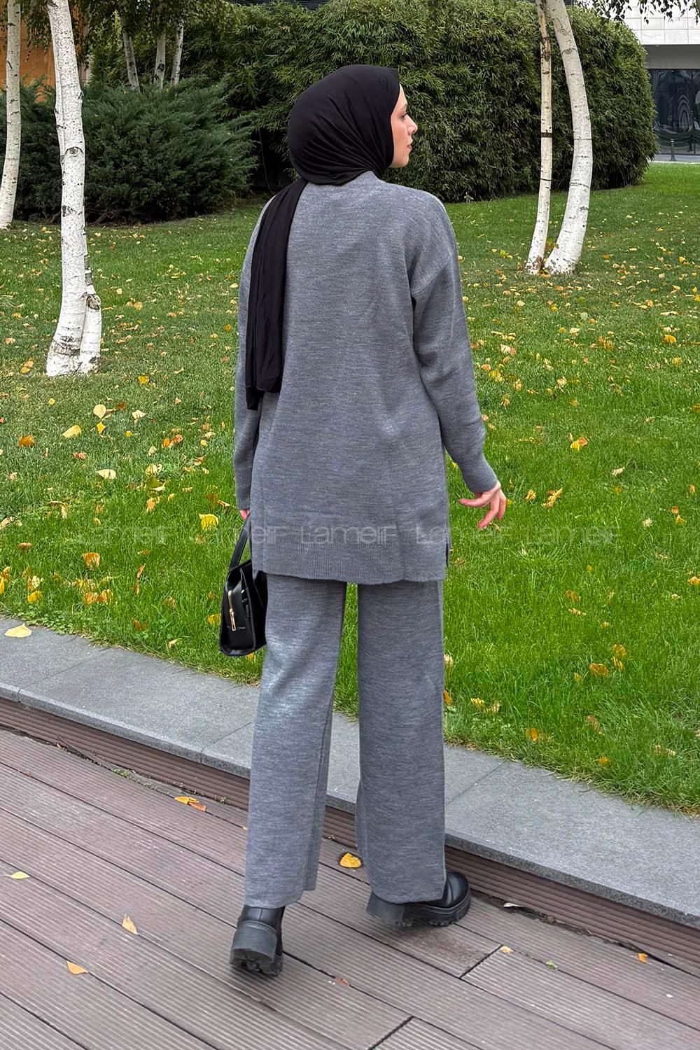 Lamelif Çiçek Detaylı Triko Takım Füme