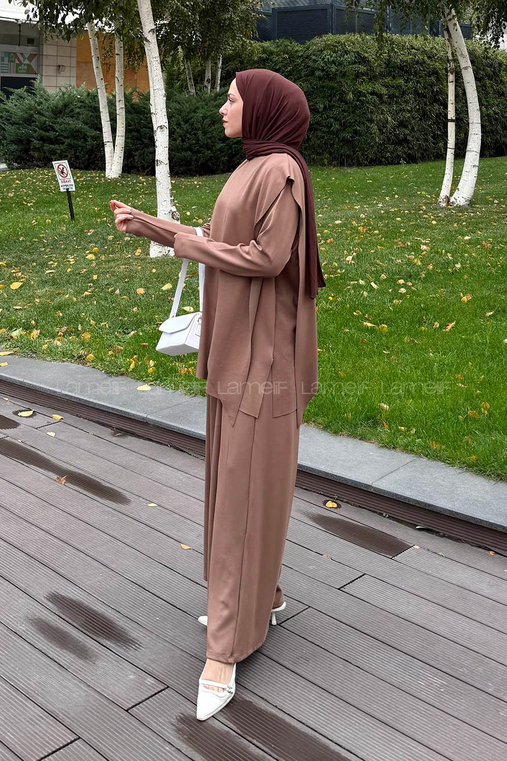 Lamelif Pelerinli Tesettür Takım Soft Kahve