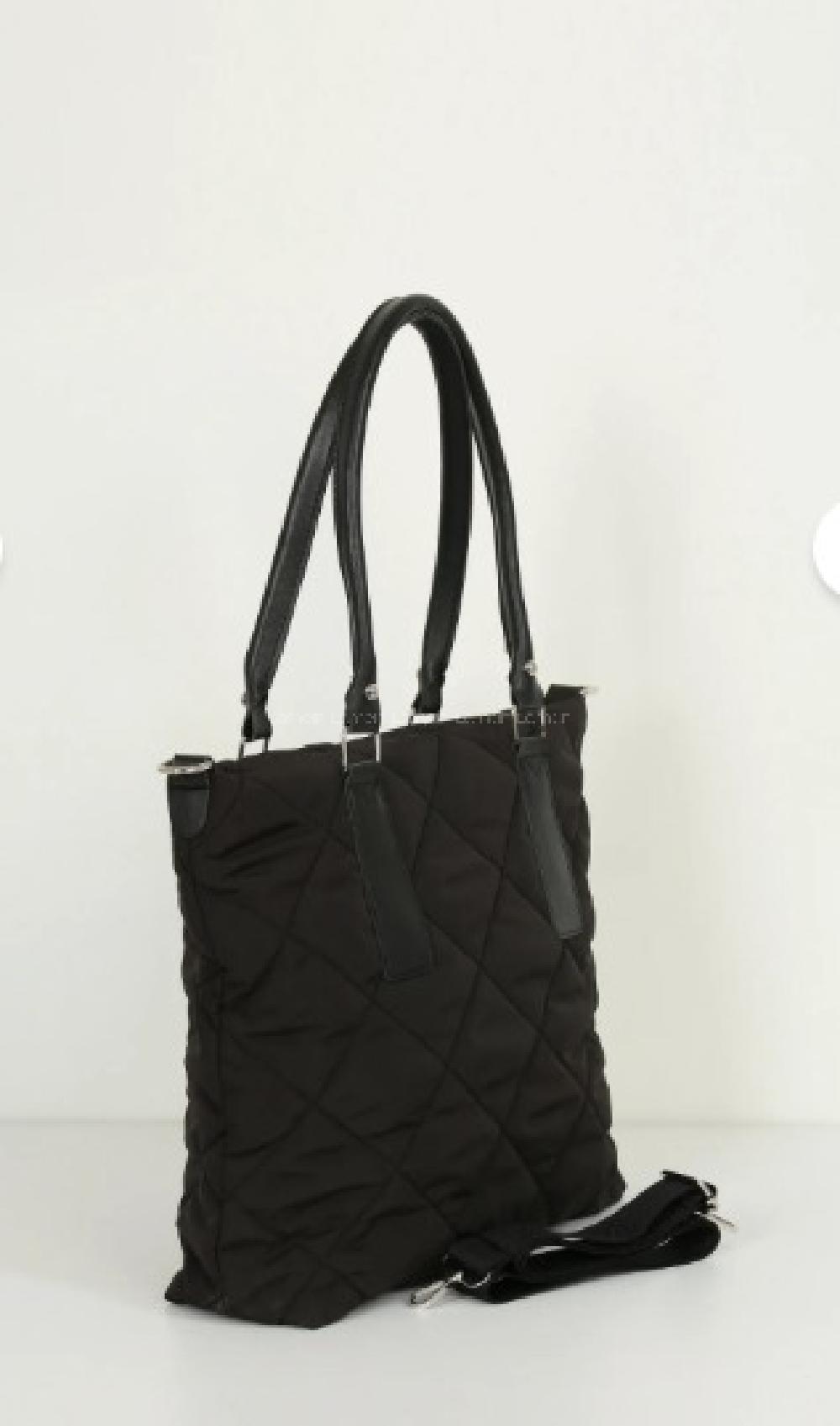 Lamelif Büyük Kapitoneli Yumuşak Dokulu Kadın Kol Çantası Siyah