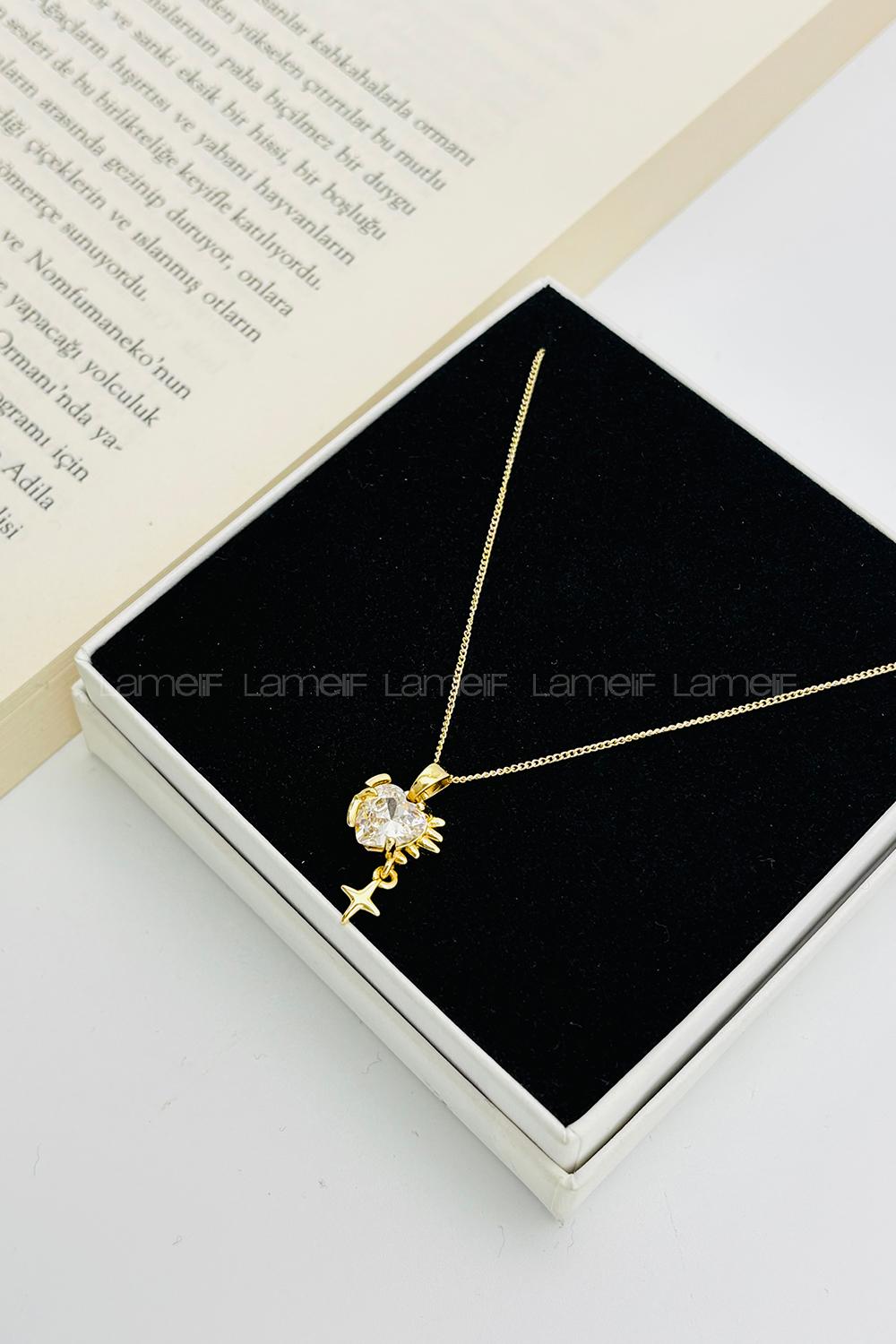 Lamelif Gold Kristal Taşlı Zirkon Sallantılı Kalp Kolye