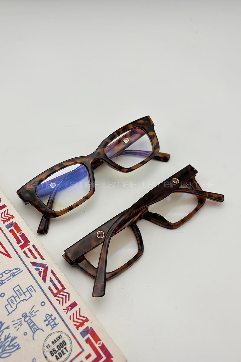 Lamelif Belis Leopar Çerçeve Şeffaf Gözlük