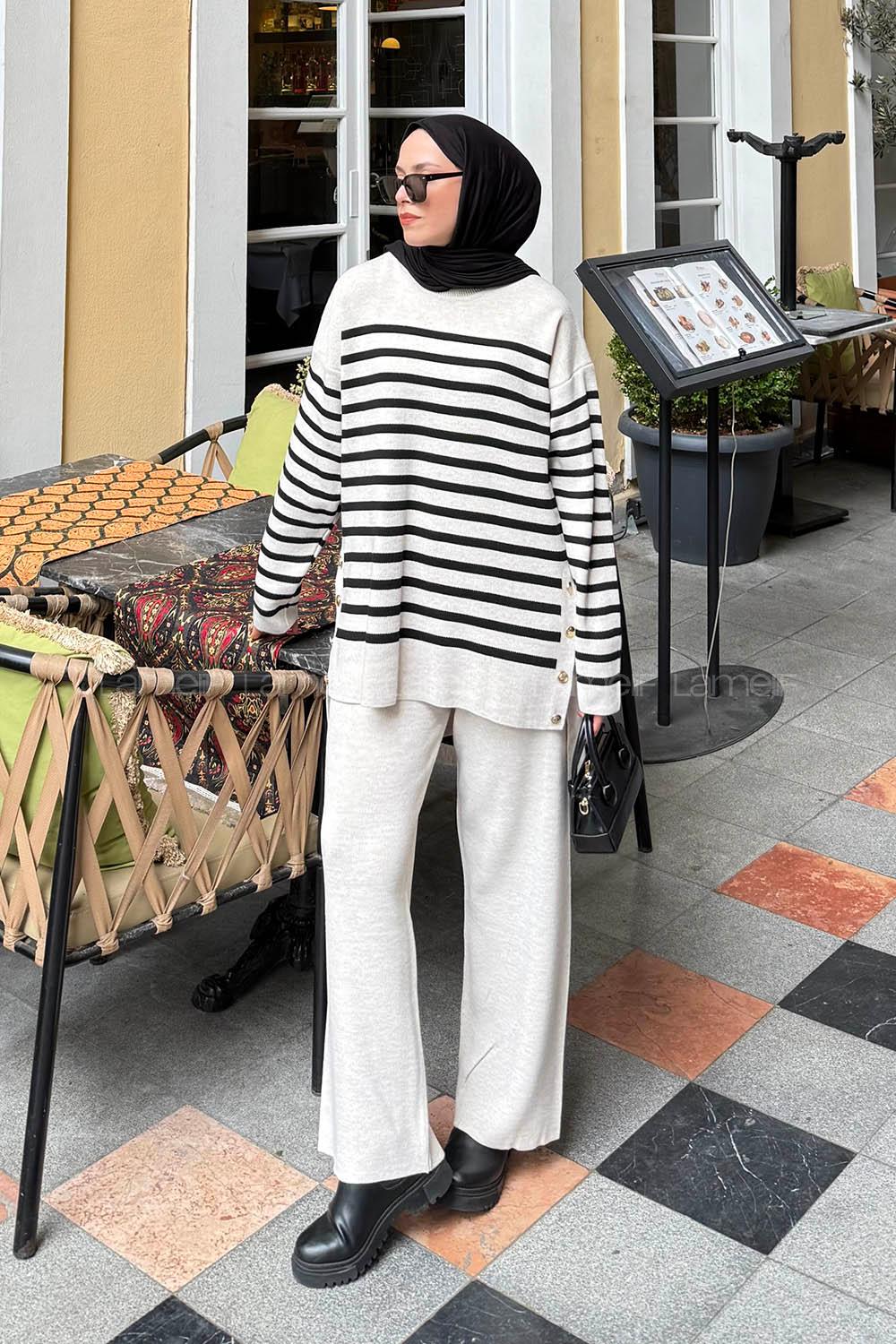 Lamelif Çizgili Düğme Detaylı Triko Takım Bej