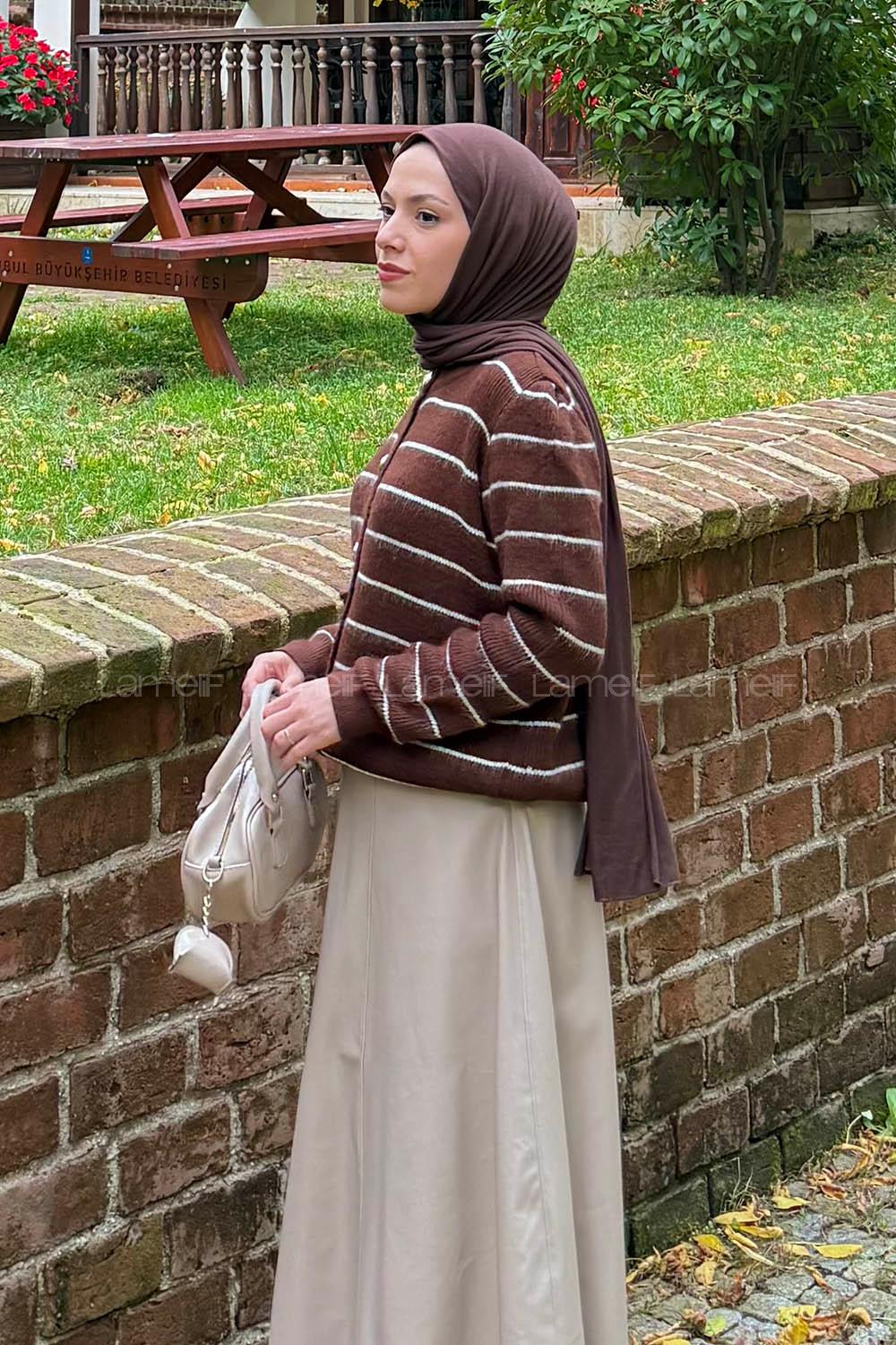 Lamelif Çizgi Detaylı Hırka Acı Kahve