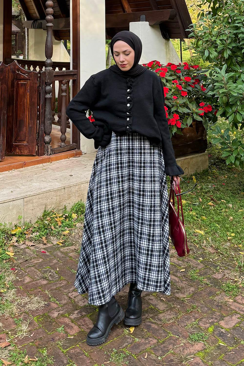 Lamelif Fırfır Detaylı Hırka Siyah