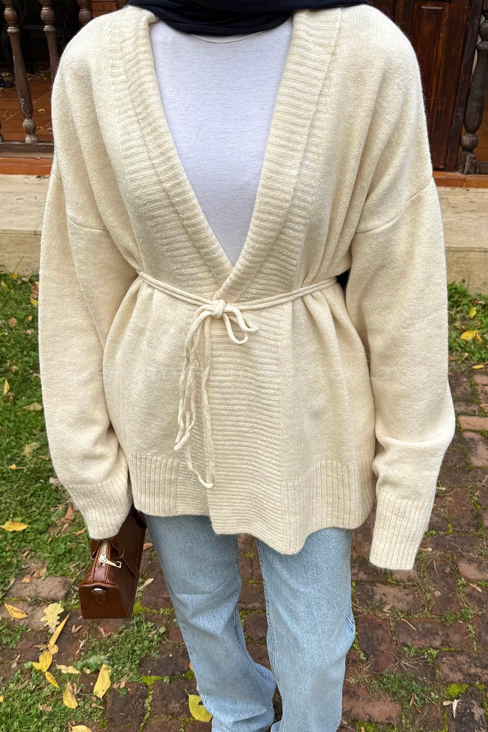 Lamelif Bağlama Detaylı Triko Hırka Krem