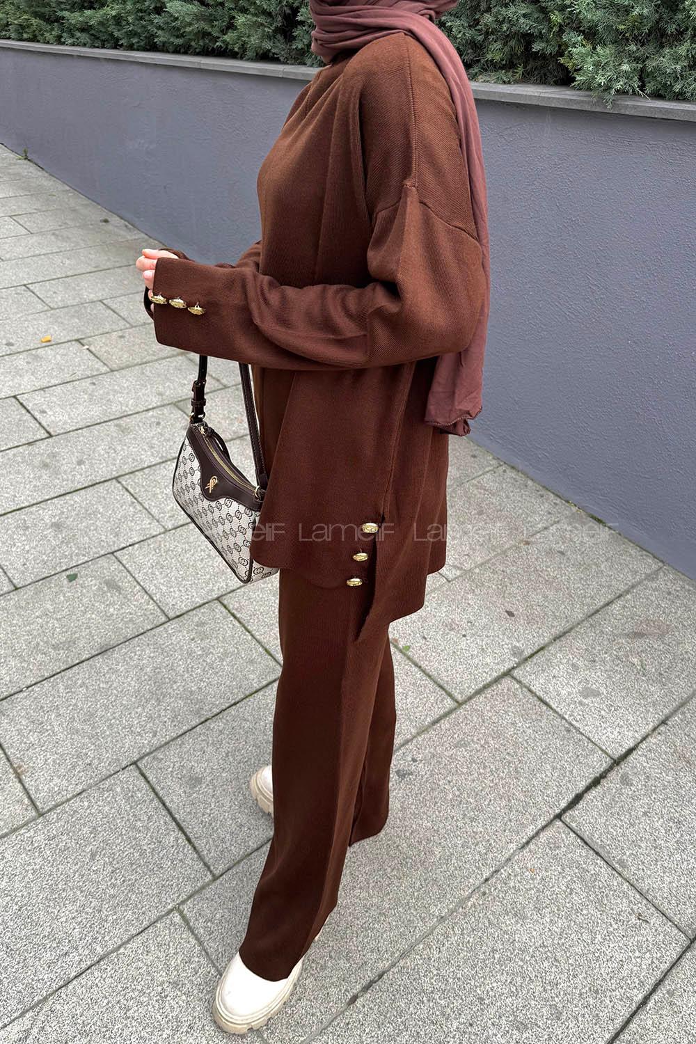 Lamelif Düğme Detaylı Triko Takım Acı Kahve