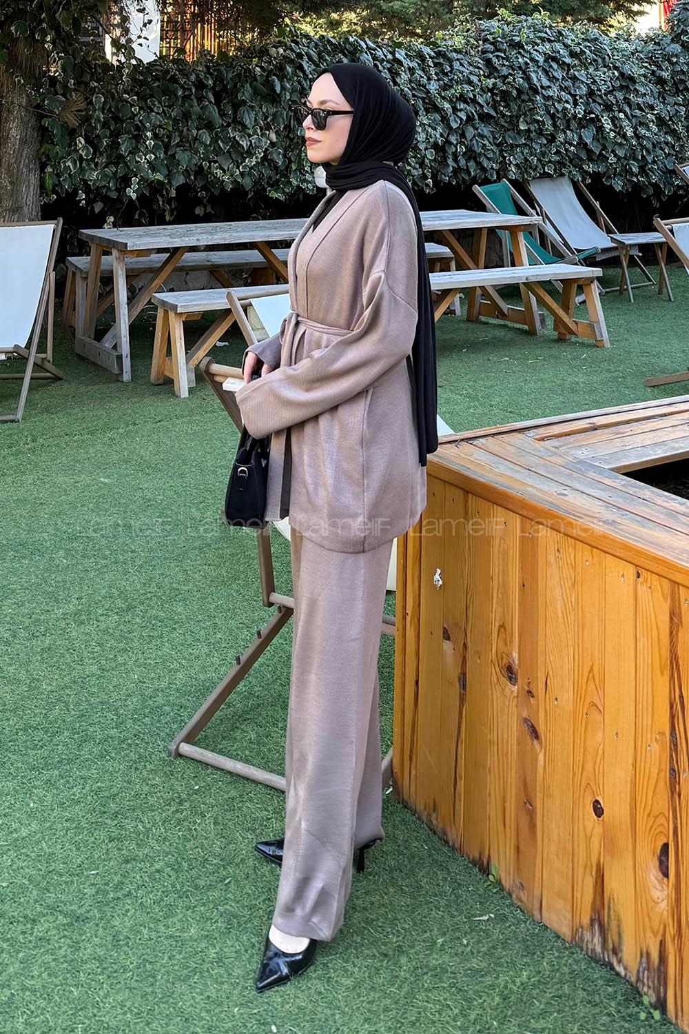 Soft Brown V Neck Long Arm Acrylic Cotton Fabric Regular Trousers Comfortable Suit