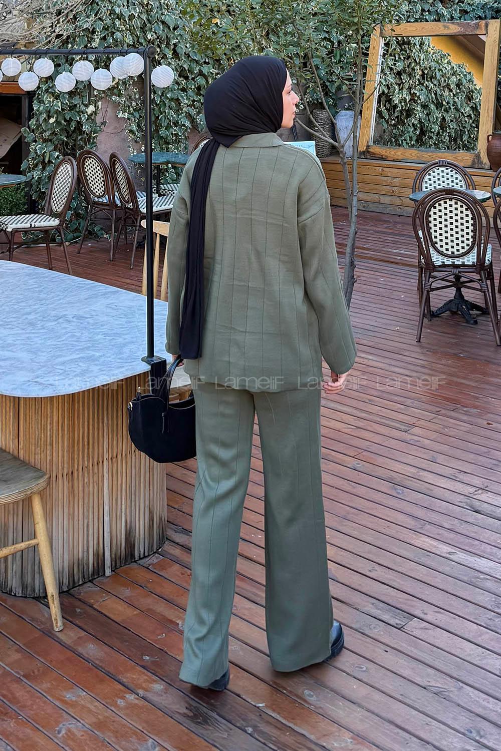 Khaki Medium Crew Neck Long Arm Knitwear Comfortable Suit