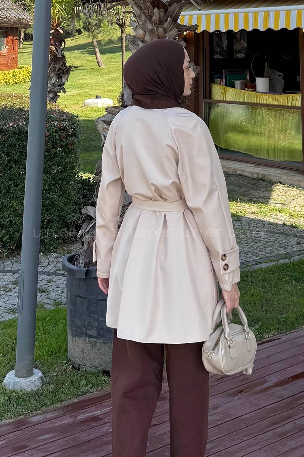 Lamelif Yaka Detaylı Kısa Trençkot Bej
