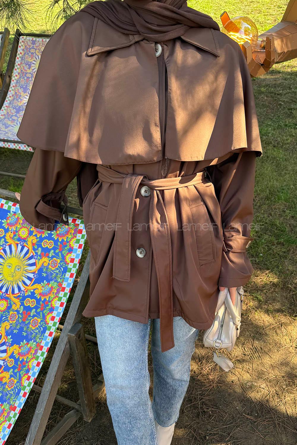 Lamelif Bağlama Detaylı Pelerinli Trençkot Acı Kahve