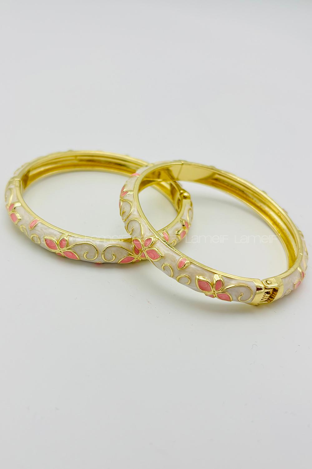 Lamelif Beyaz Renkli Çiçek Desen Mineli Bilezik