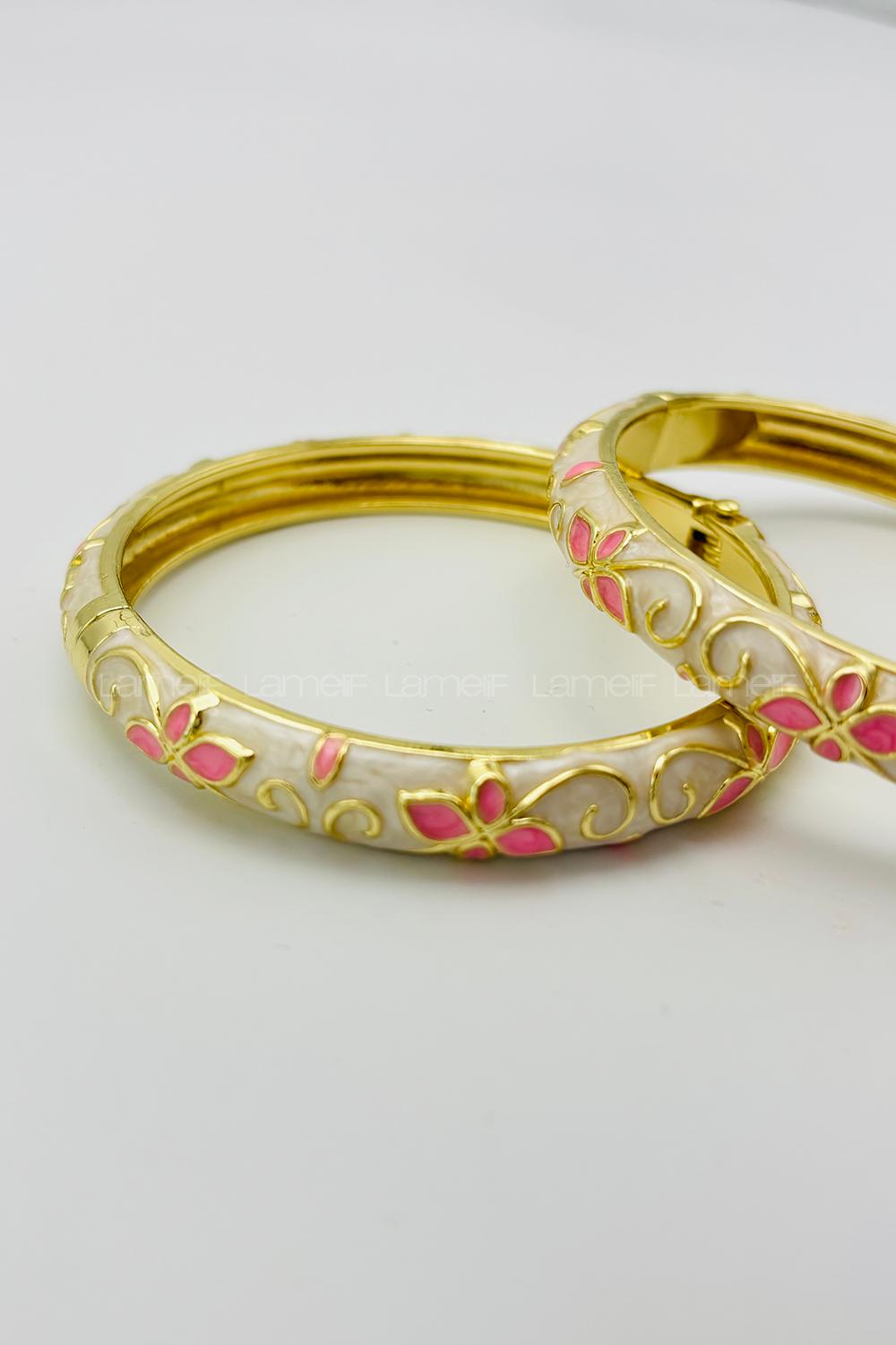 Lamelif Beyaz Renkli Çiçek Desen Mineli Bilezik