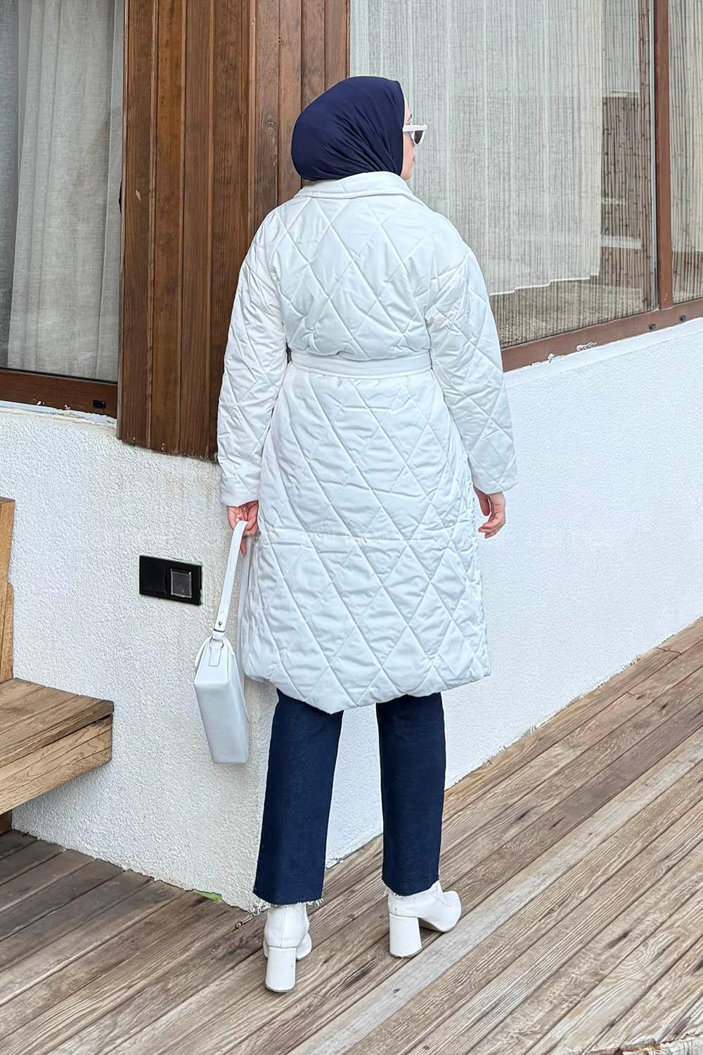 Lamelif Bağlama Detaylı Kapitone Mont Beyaz