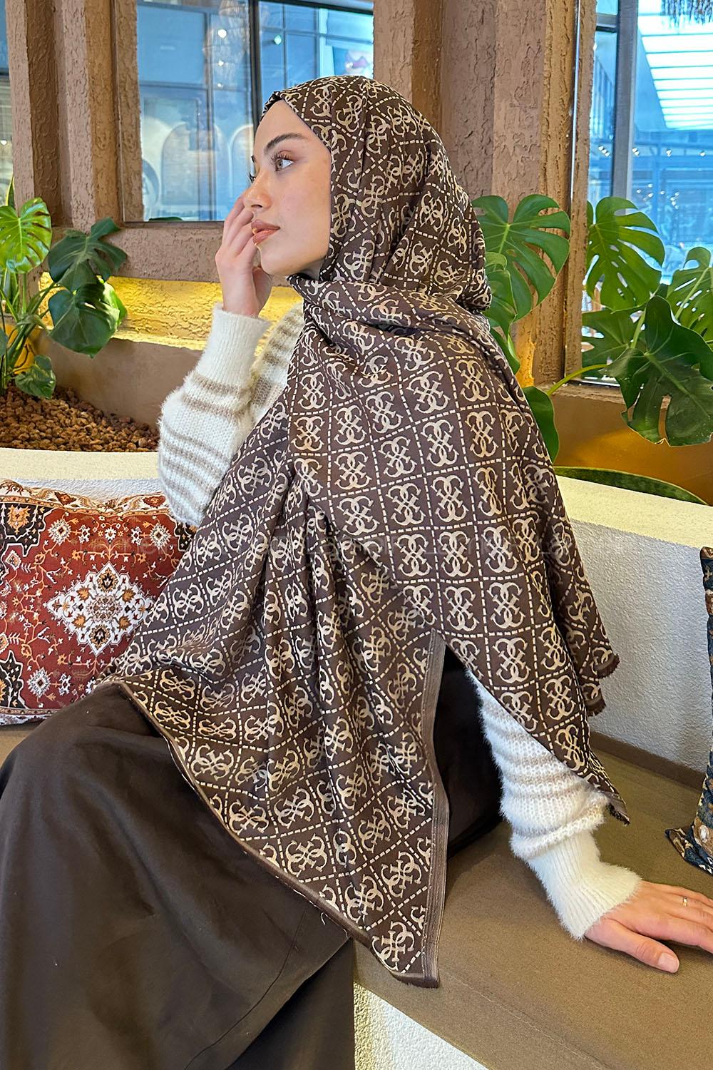 Lamelif Guess Desen Kaşmir Çift Taraflı Şal Acı Kahve