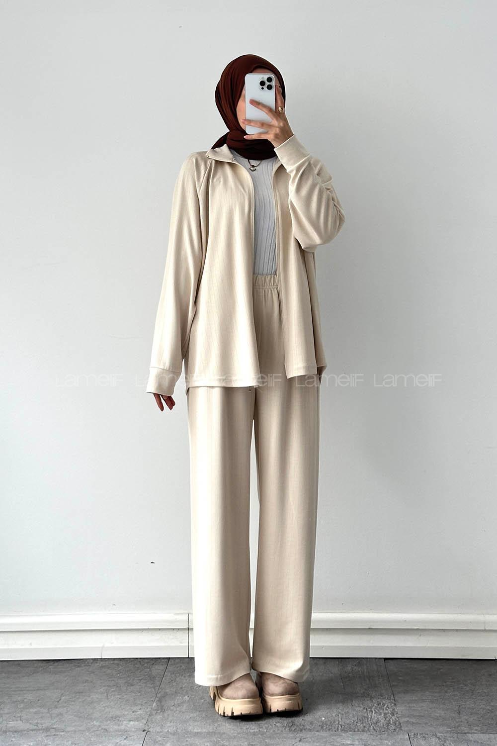 Cream Neckband Long Arm Cotton Lycra Regular Trousers Comfortable Suit