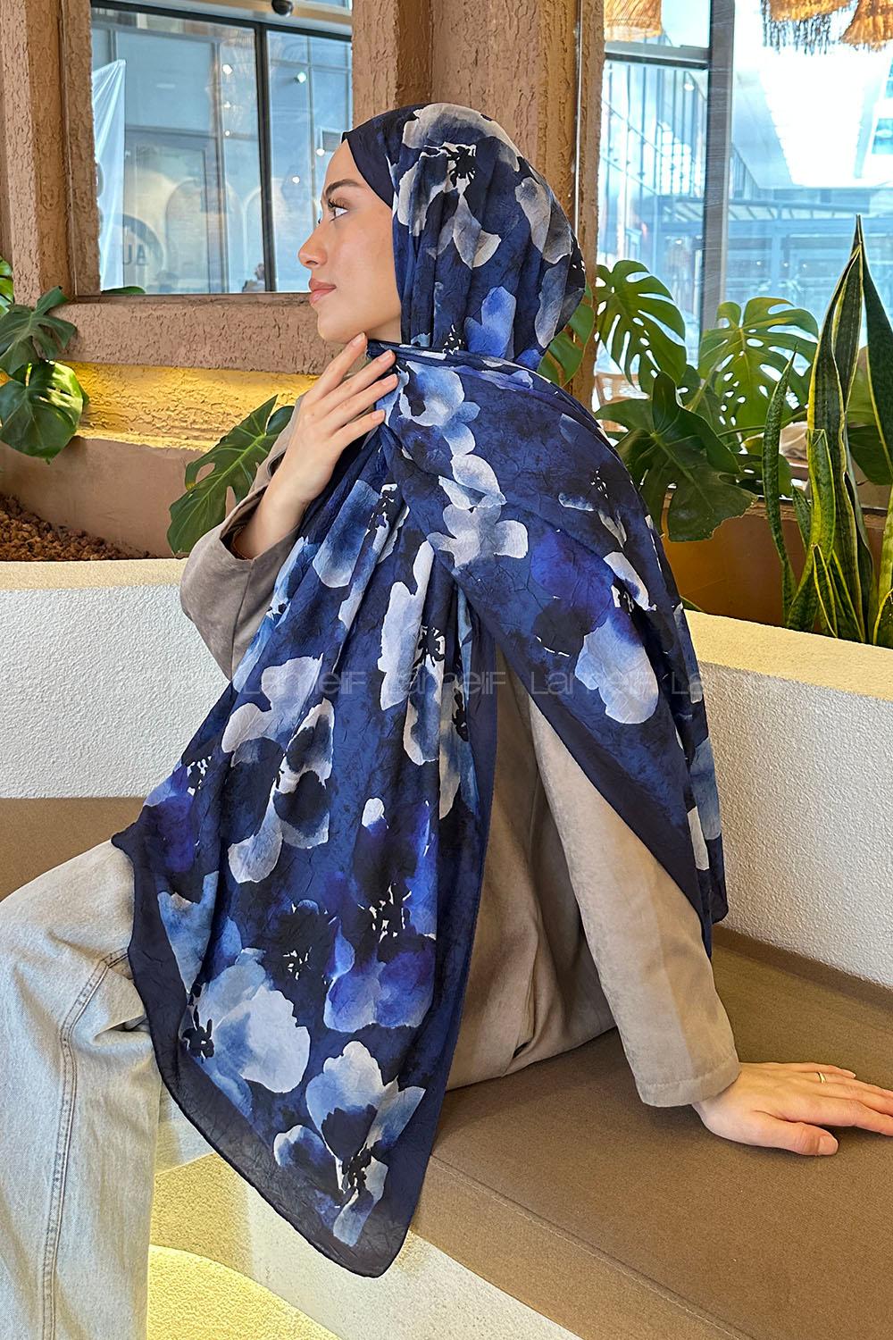 Lamelif Batik Çiçek Desen Bambu Şal Lacivert