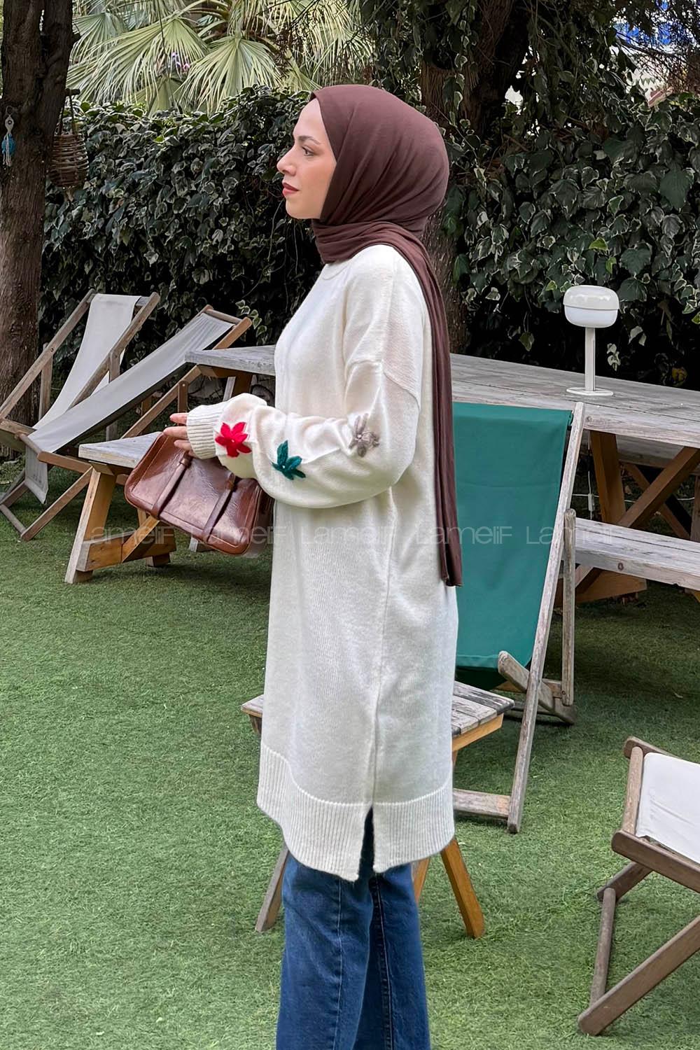 Lamelif Çiçek Detaylı Triko Kazak Natural