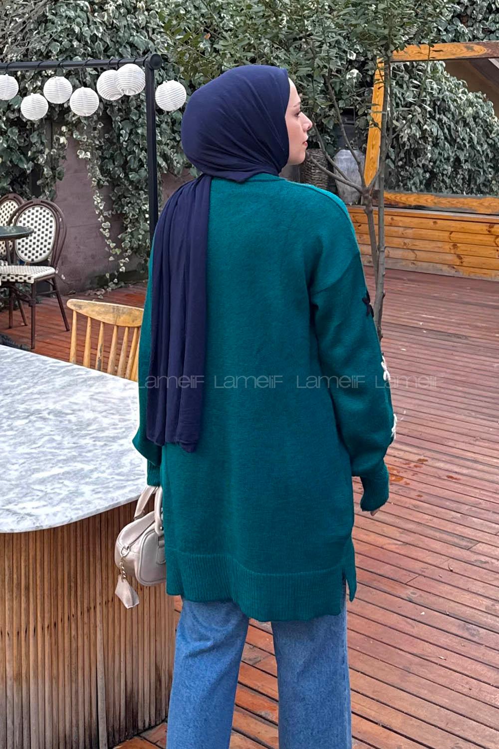 Lamelif Çiçek Detaylı Triko Kazak Zümrüt