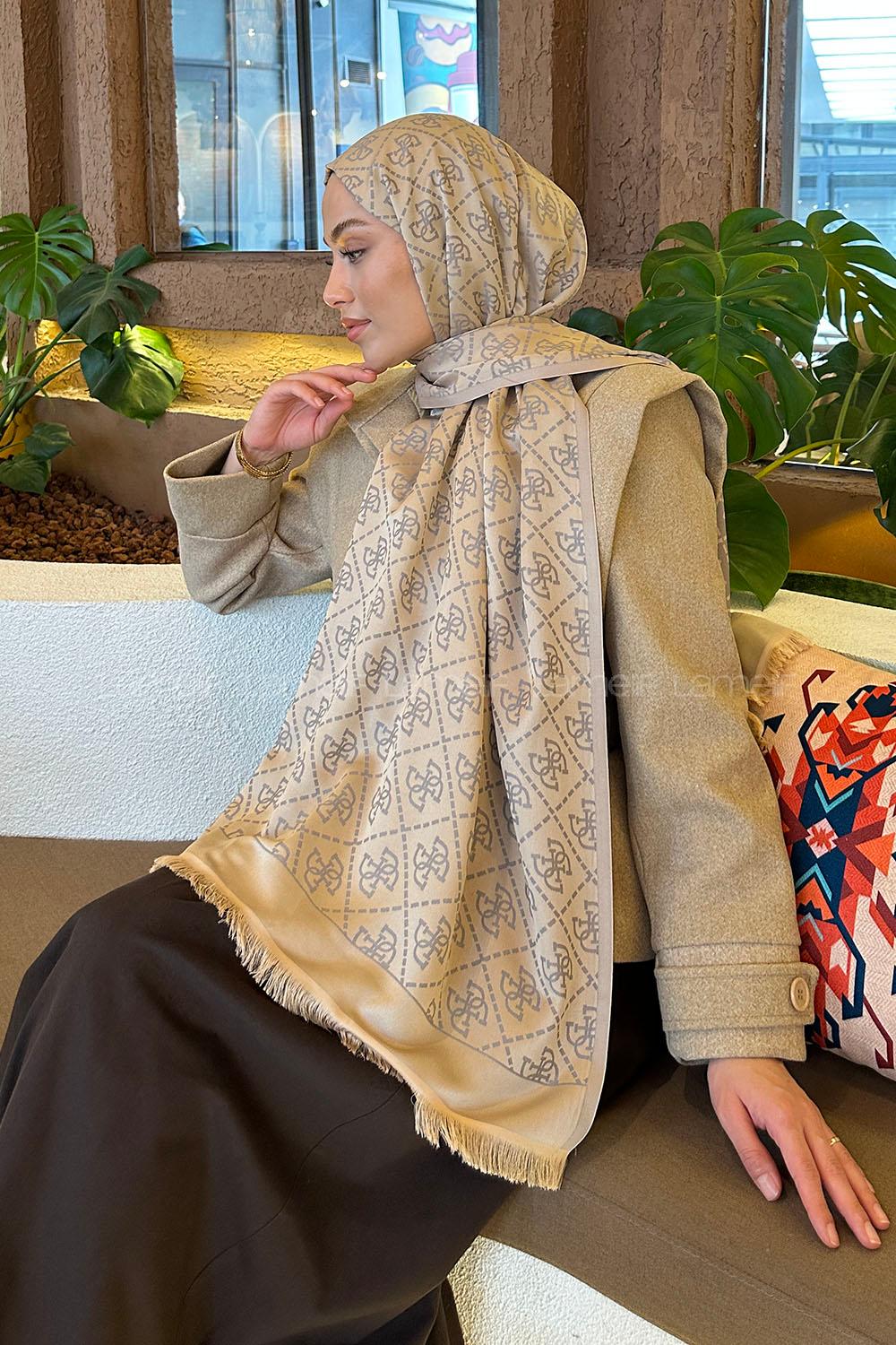 Lamelif Guess Desen Kaşmir Çift Taraflı Şal Camel