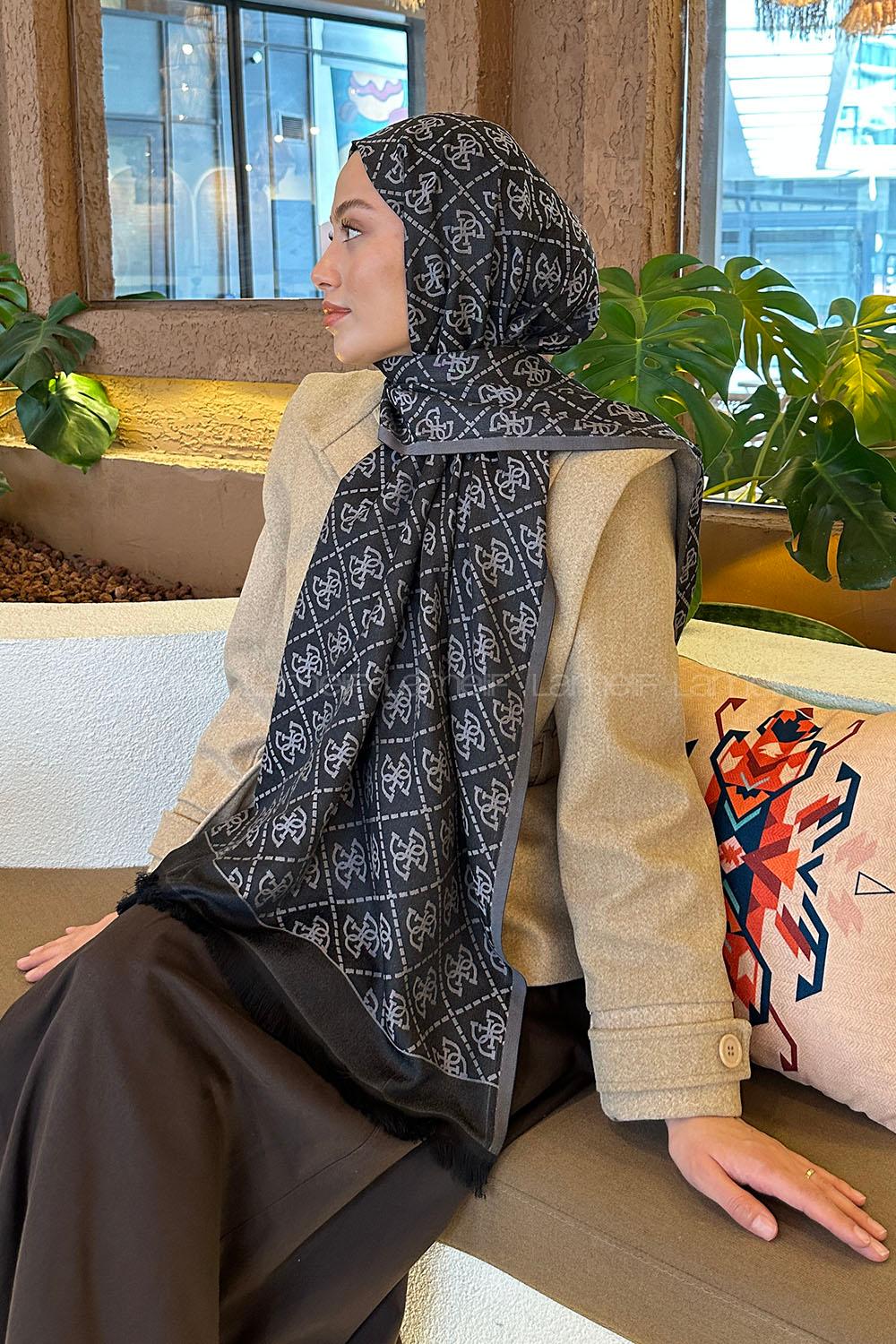 Lamelif Guess Desen Kaşmir Çift Taraflı Şal Siyah Gri