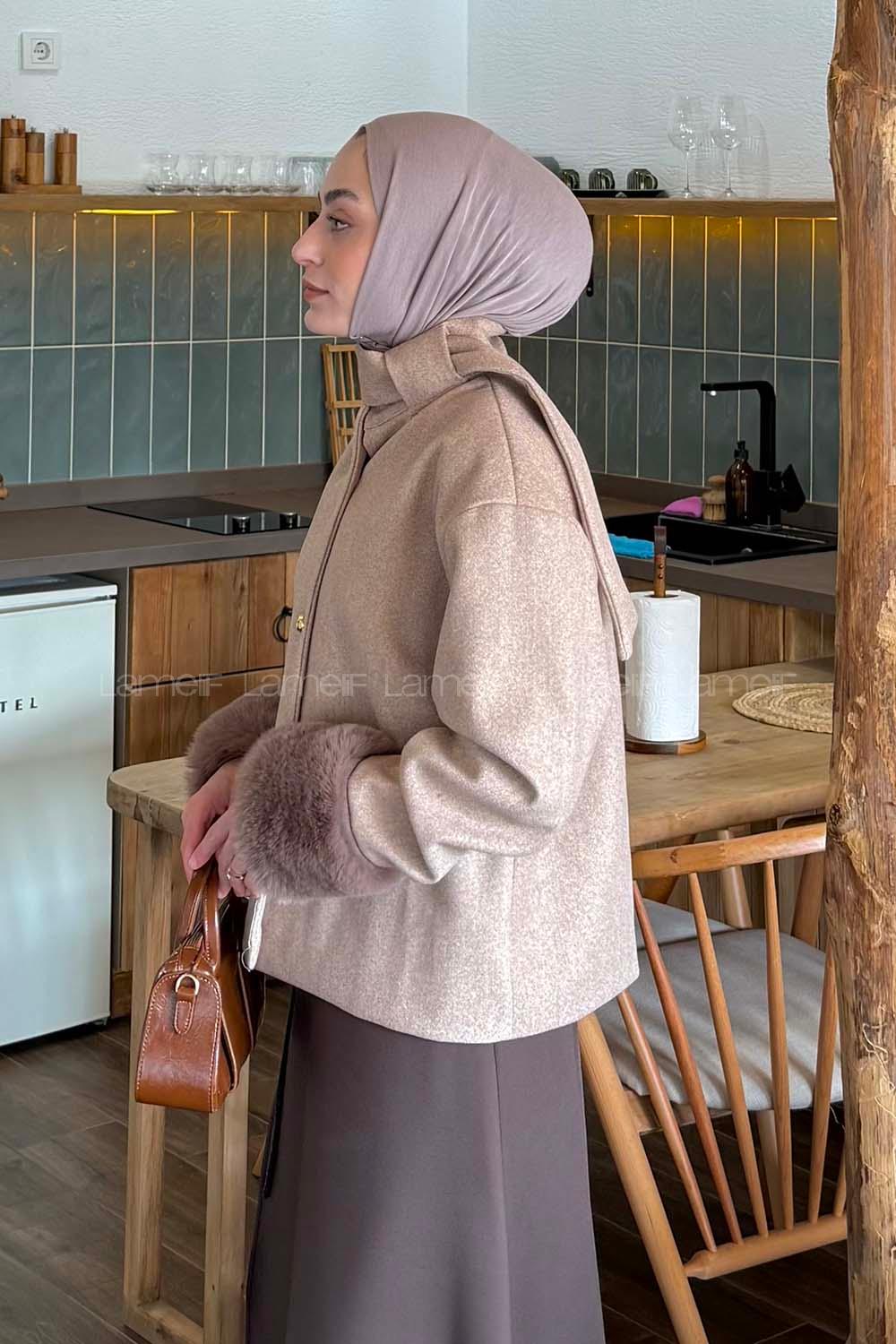 Lamelif Kol Kürk Detaylı Kaban Sütlü Kahve