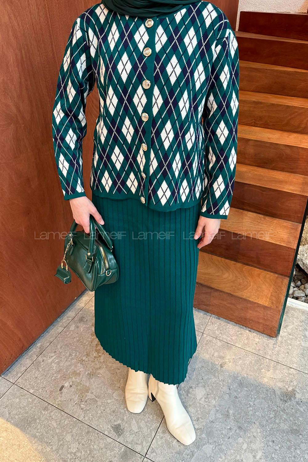 Lamelif Baklava Desen Etekli Triko Takım Zümrüt