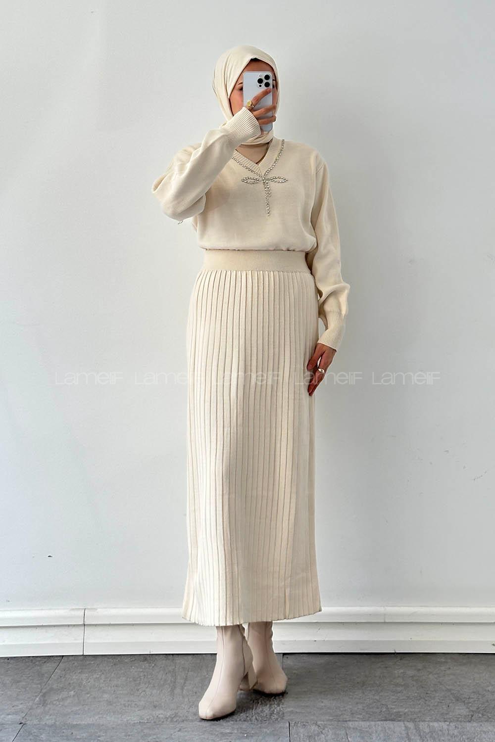 Lamelif Taş Detaylı Etekli İkili Takım Bej