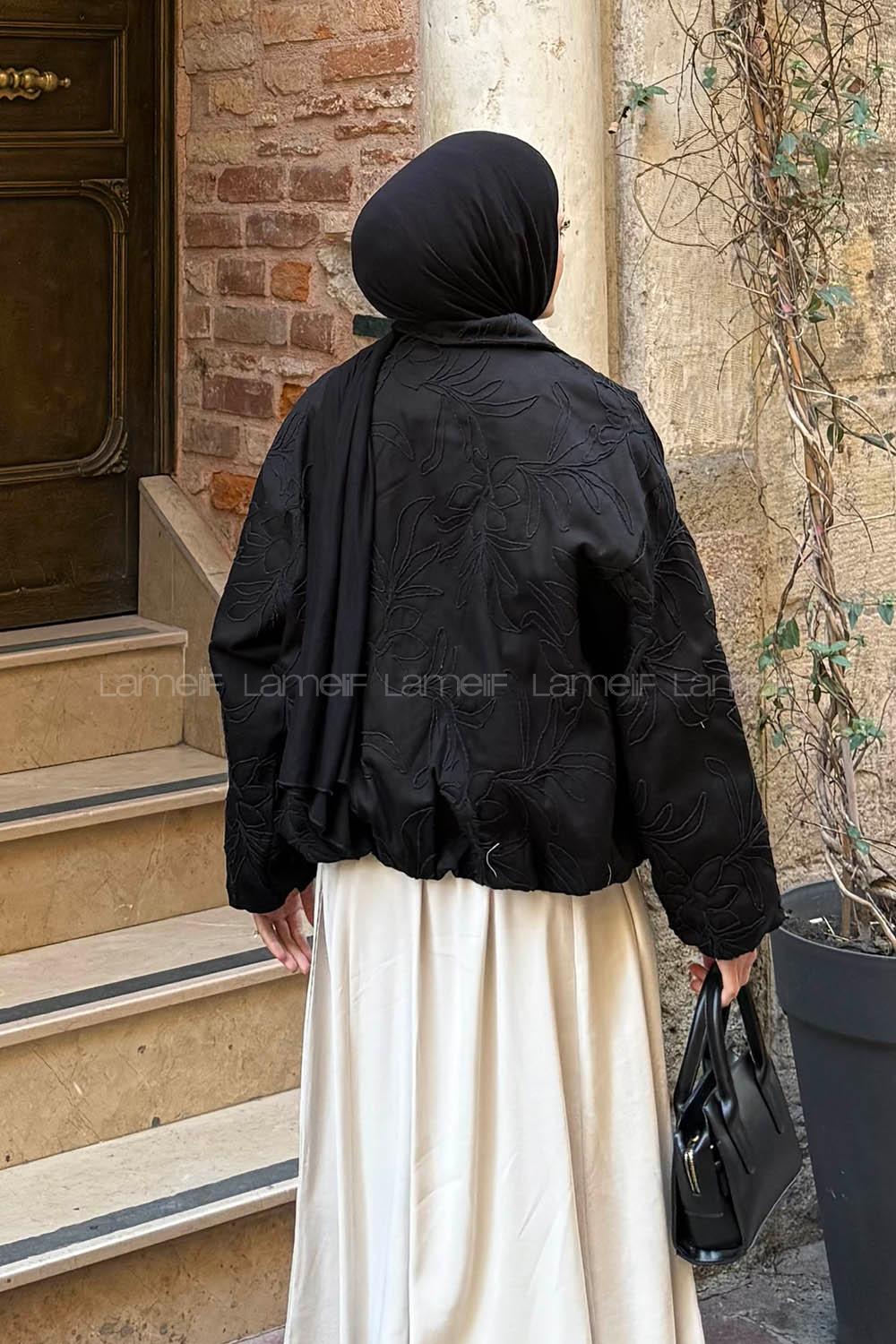Lamelif Nakış Detaylı Mont Siyah