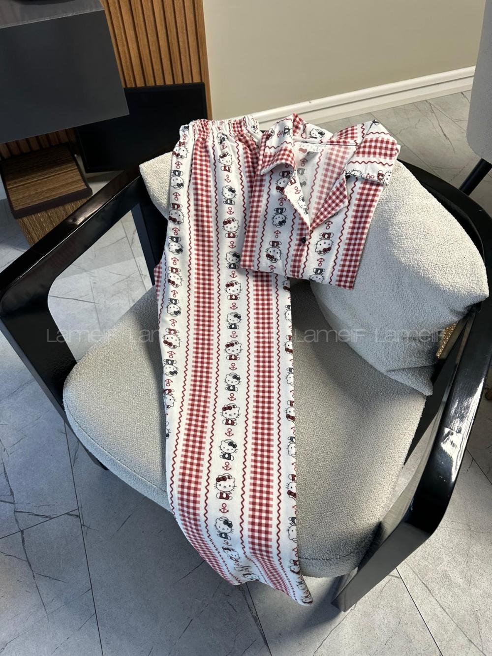 White Crew Neck Long Arm Without Accessories Combed Fabric Regular Trousers Comfortable Suit