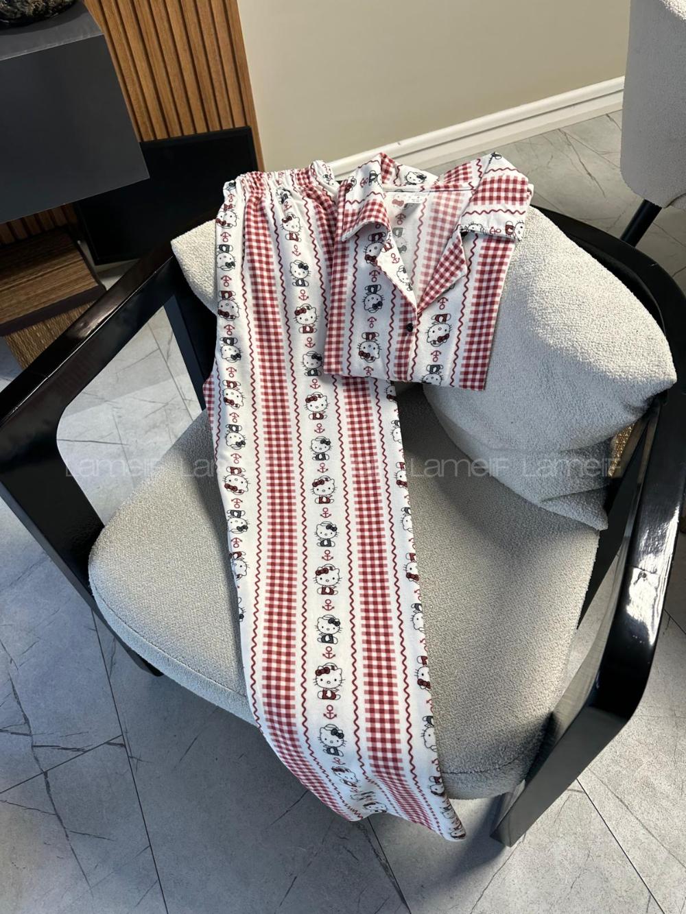 White Crew Neck Long Arm Without Accessories Combed Fabric Regular Trousers Comfortable Suit