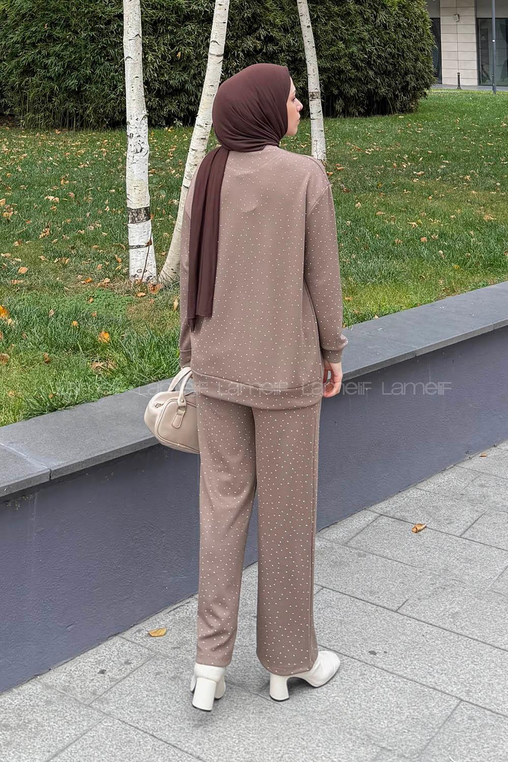 Lamelif Bisiklet Yaka Taş Detaylı Takım Soft Kahve