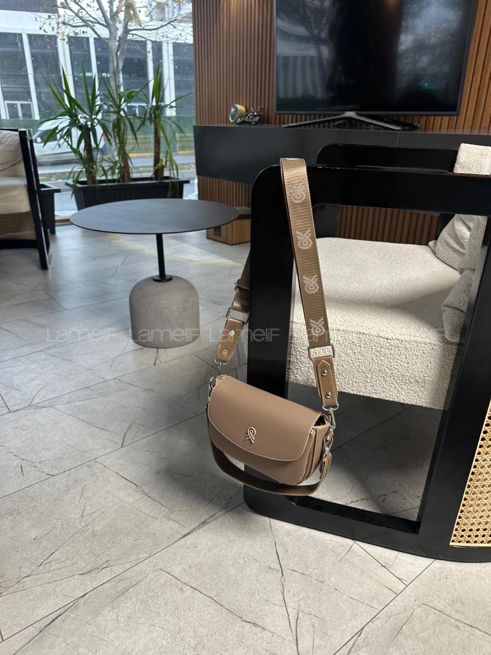 Lamelif Çok Bölmeli Kadın Çapraz Çanta Soft Kahve