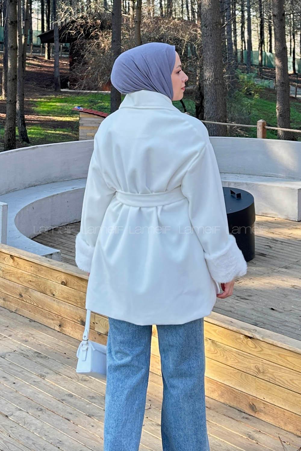 Lamelif Kol Kürk Detaylı Kaban Beyaz
