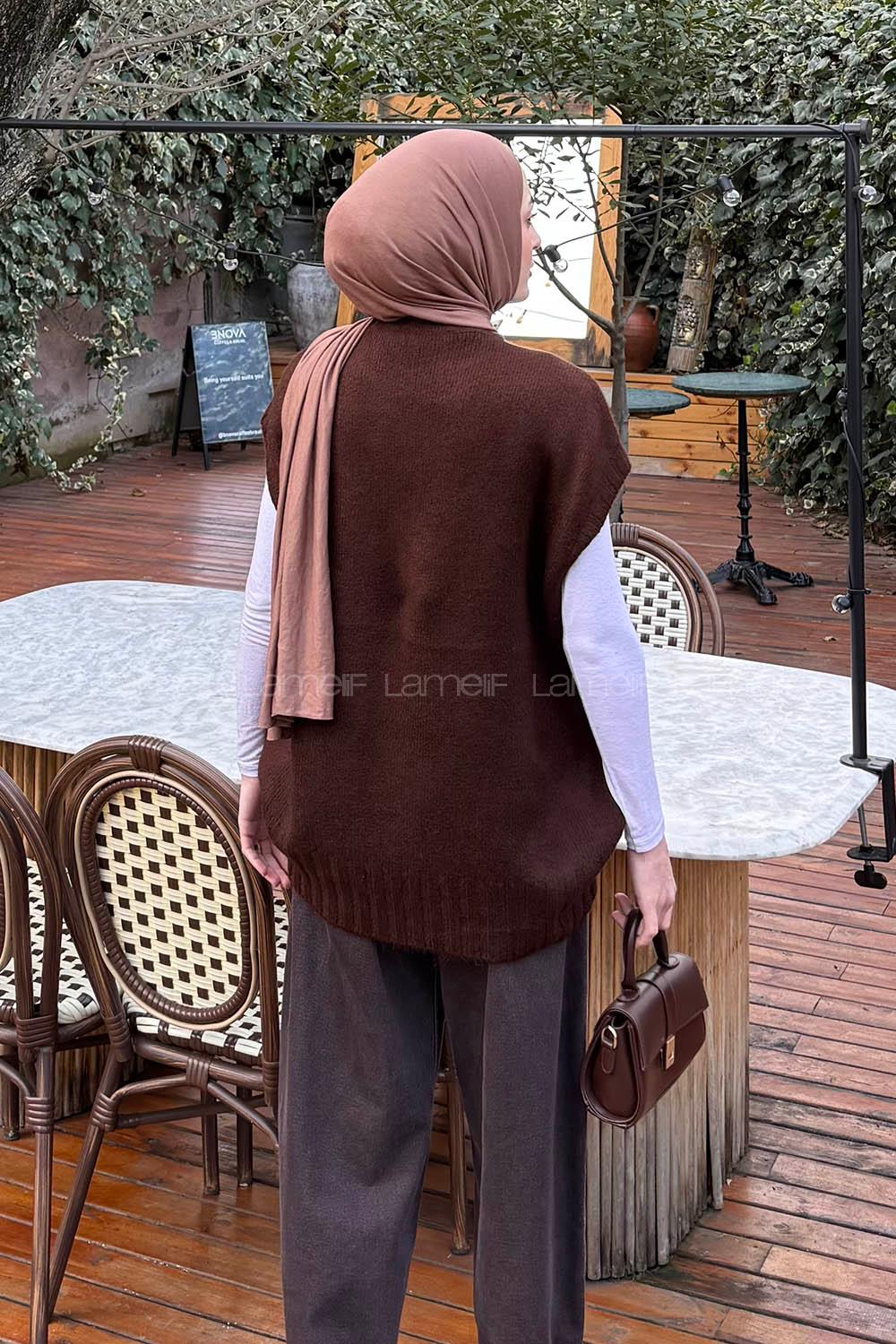 Lamelif Ön Kavis Detaylı Süveter Acı Kahve