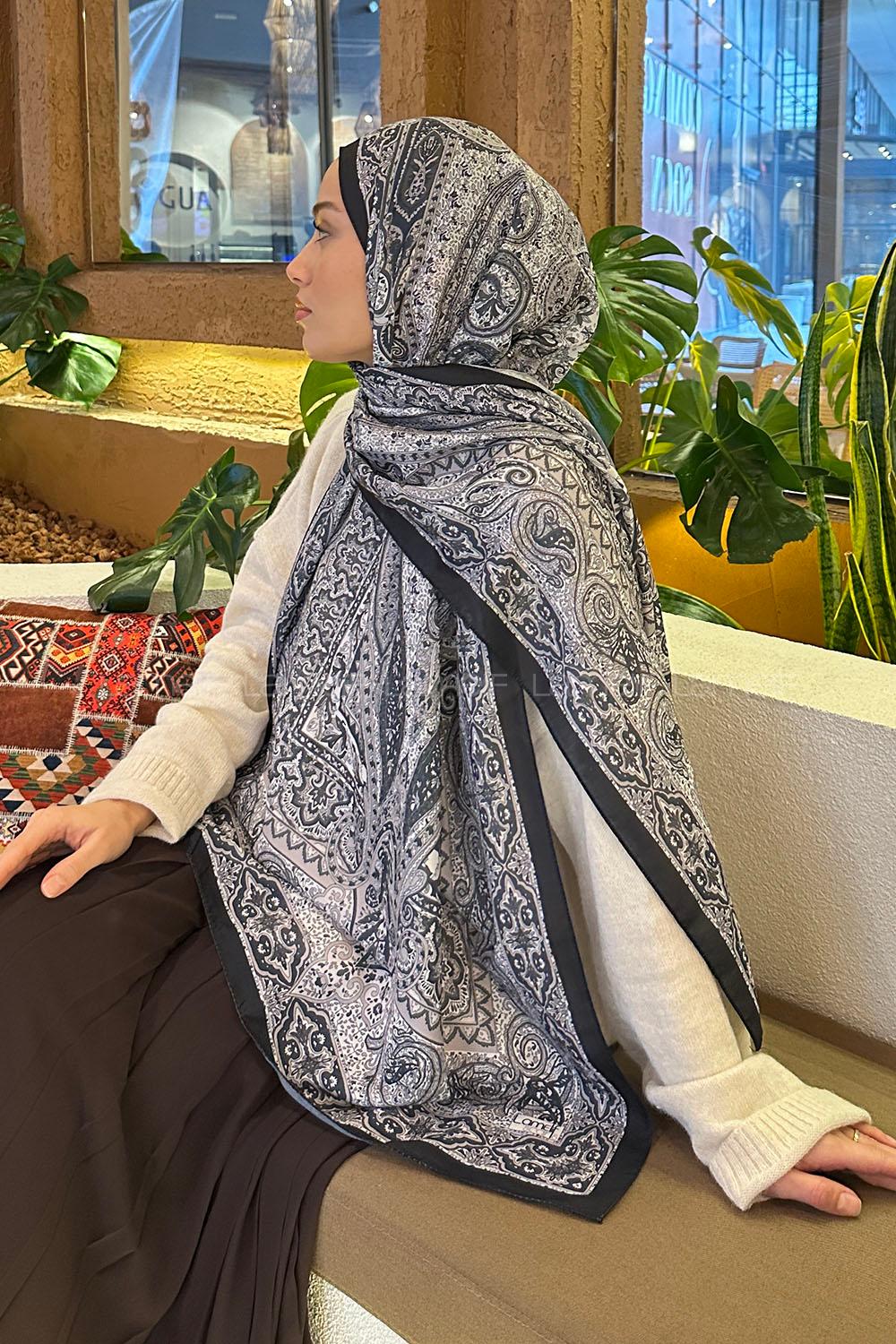 Lamelif Retro Desen Soft Şal Siyah Beyaz